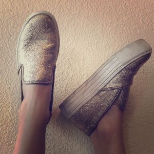 Kenneth Cole Metallic Gold Platform Sneaker